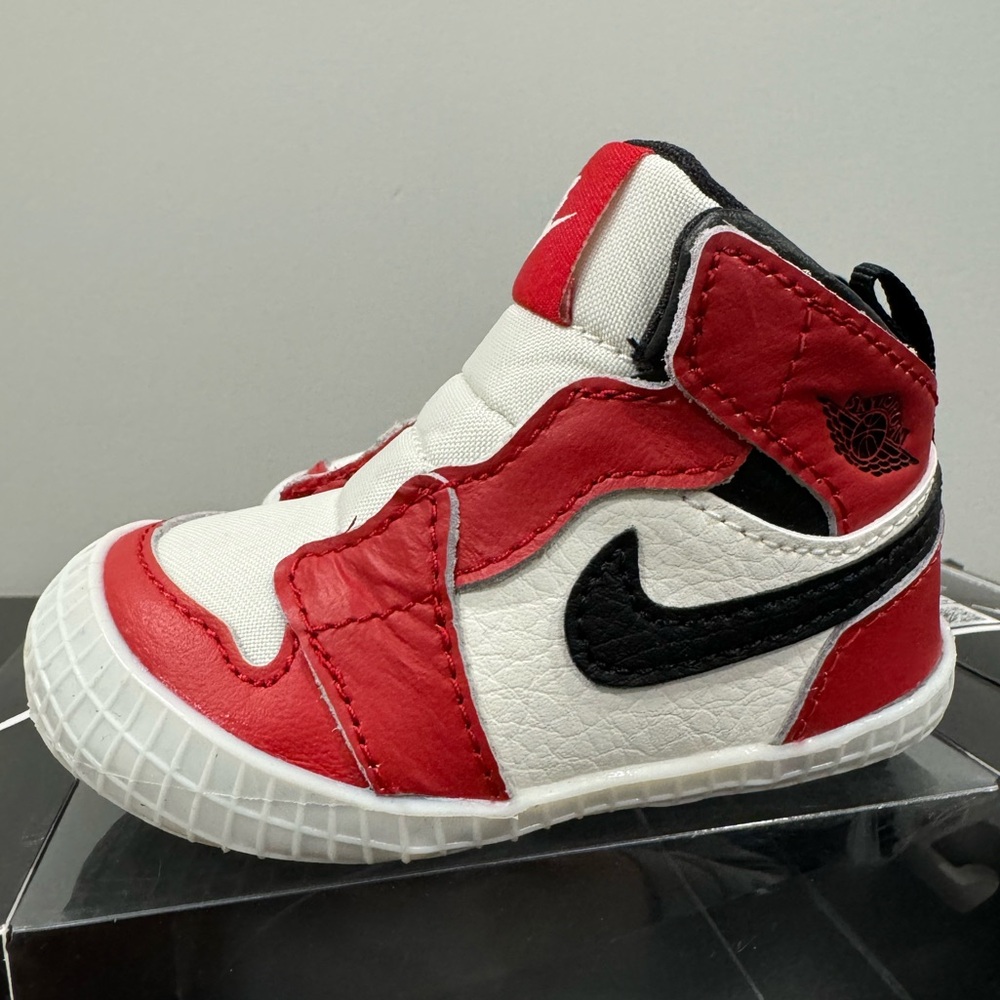 Jordan 1 Crib Bootie
